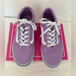 *Rare Find* Vans Women's Purple-Lavender,  Size 9.